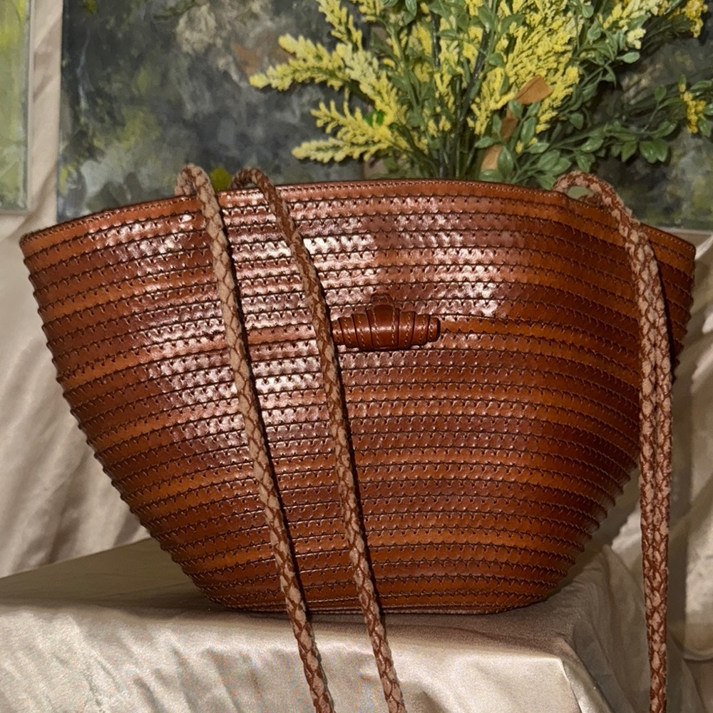👜 Vintage Saks Fifth Avenue Braided Leather Tote – Made in Italy